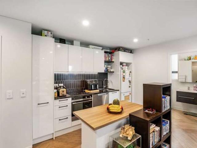 Apartment for sale in Panmure, Oroua County