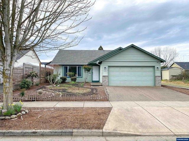 House for sale in Oregonia