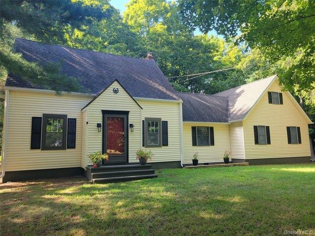House for sale in Pleasant Valley, New York