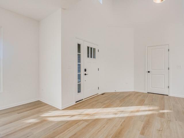 House for sale in Mchenry, Illinois