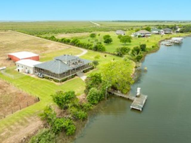 House for sale in Brazoria, Texas