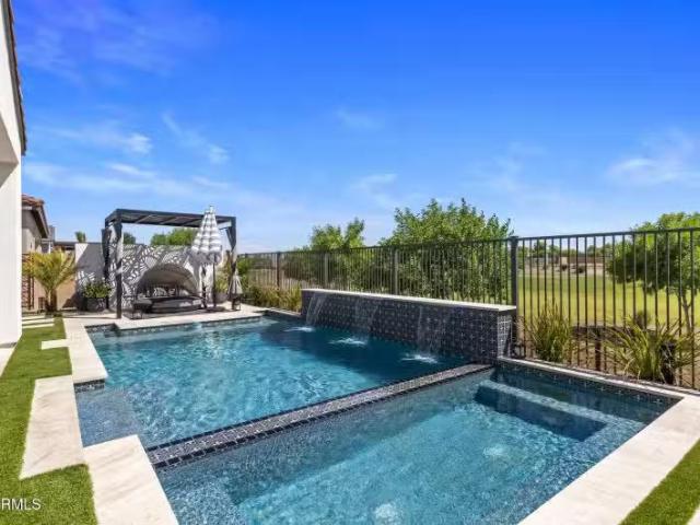 House for sale in Surprise