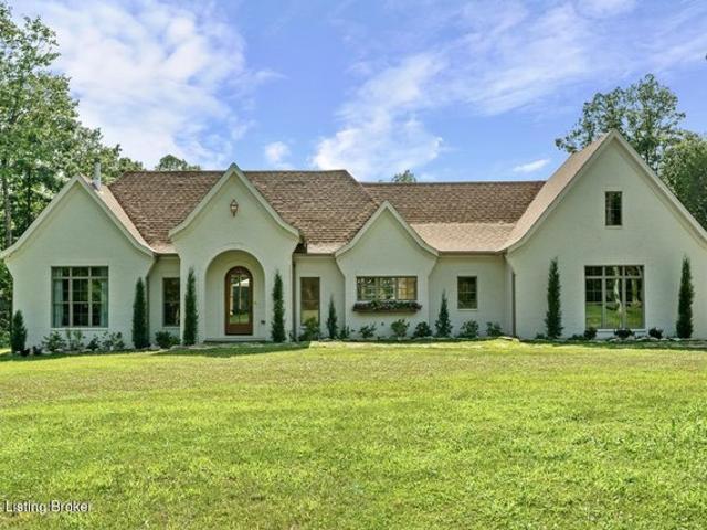 House for sale in Mount Washington, Kentucky