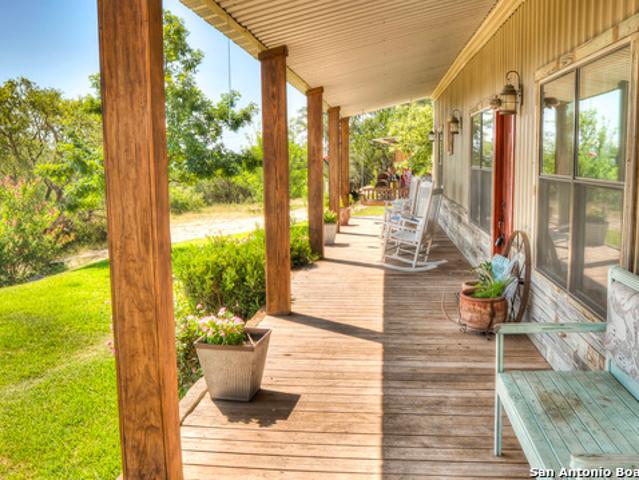 House for sale in Utopia, Texas