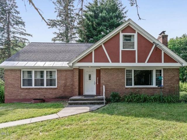 House for sale in Niskayuna, New York