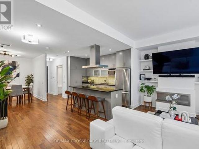 Townhouse for sale in Woburn, Ontario