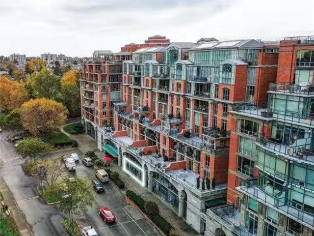 House for sale in Victoria, British Columbia