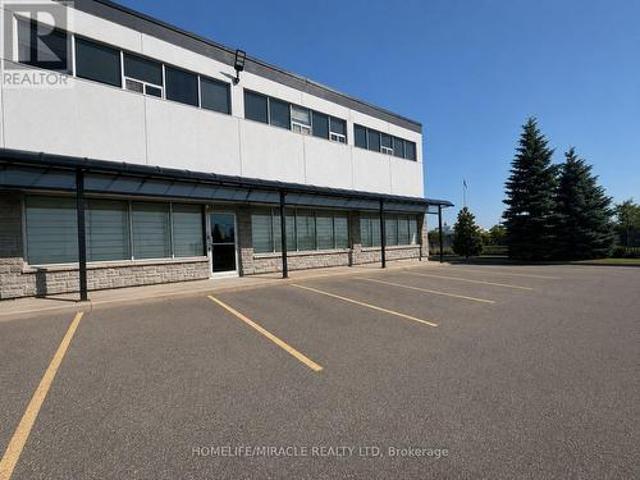 Commercial for rent in Mississauga, Ontario