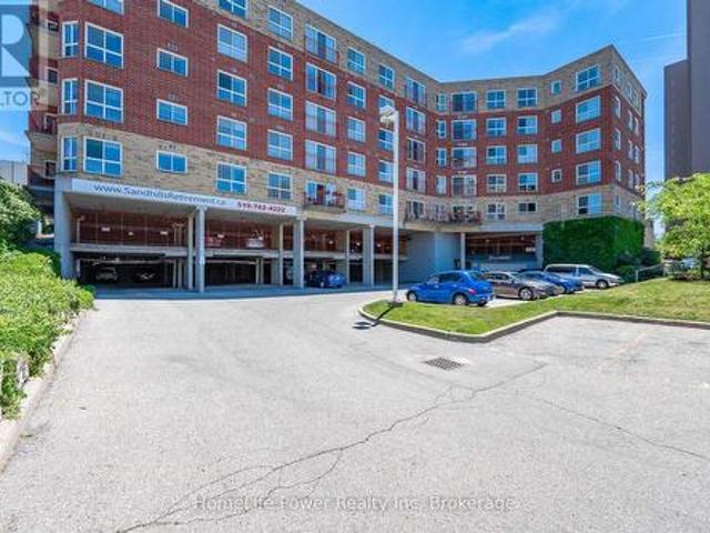 Condo for sale in Cedar Hill, Kitchener