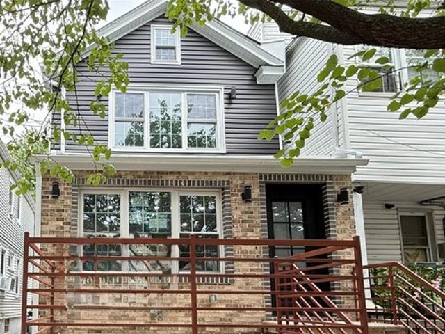House for sale in Richmond Hill, Georgia