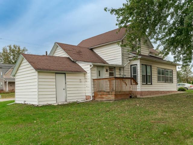 House for sale in Dodge Center, Minnesota