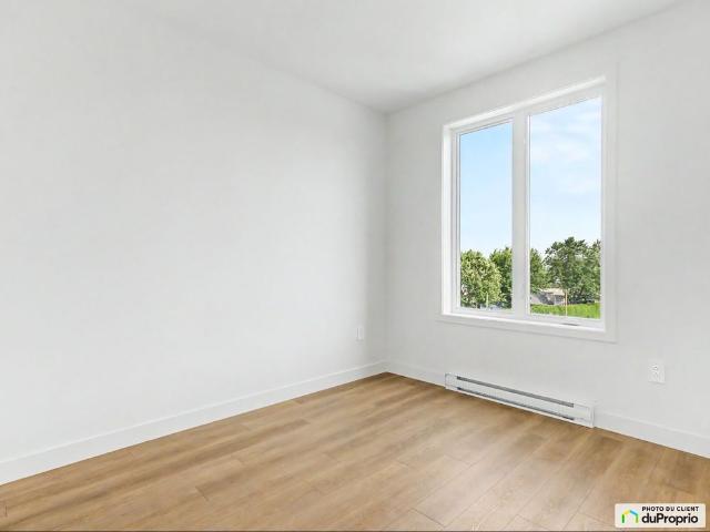 Apartment for rent in Saint-Thomas-d'Aquin, Saint-Hyacinthe