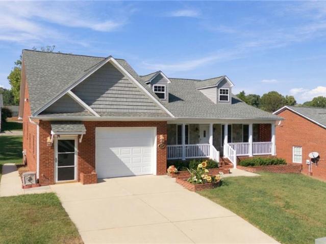 Townhouse for sale in Twin Springs, King