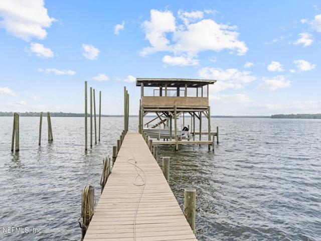 House for sale in Satsuma, Florida