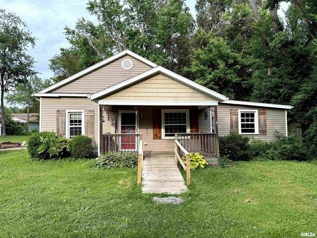 House for sale in Cambria, Illinois