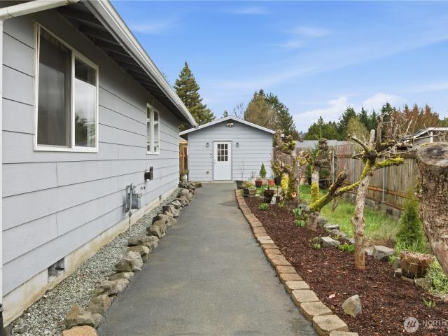 House for sale in Pacific, Washington