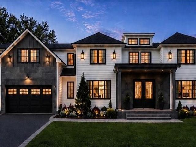 House for sale in Huntington, New York