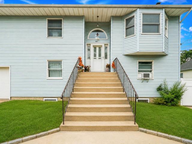 House for sale in Centereach, New York