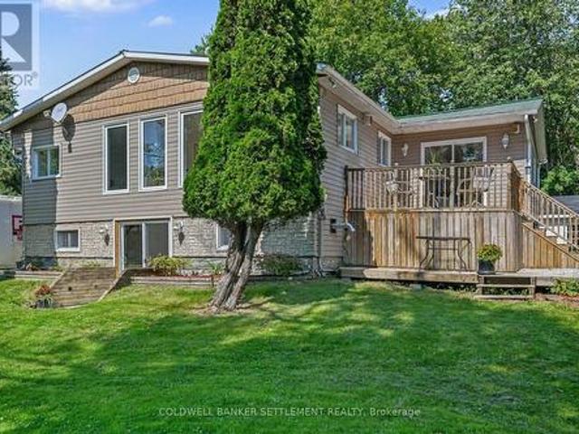 House for sale in Ontario