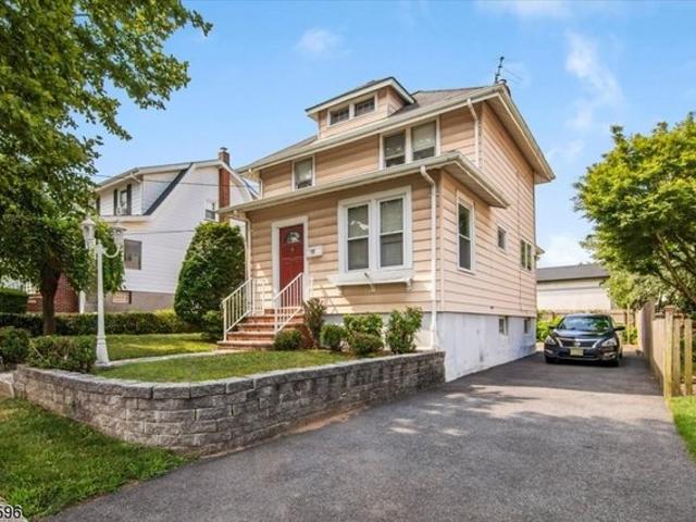House for sale in Rochelle Park, New Jersey