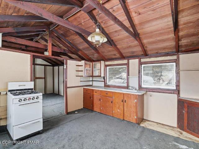 House for sale in Canadensis, Pennsylvania