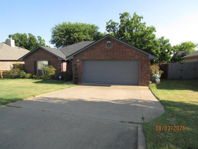 House for sale in Henderson, Texas
