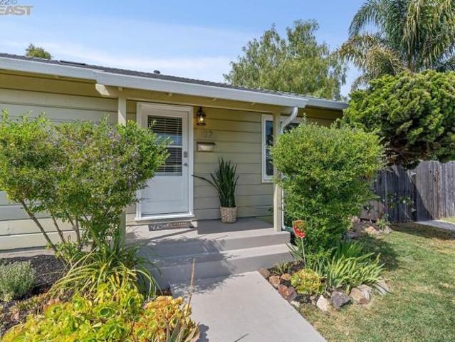 Condo for sale in Alameda, California