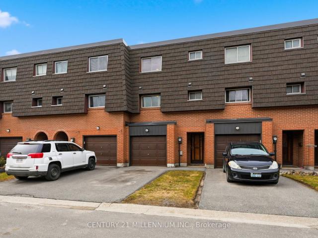 Condo for sale in Darras Court, Brampton