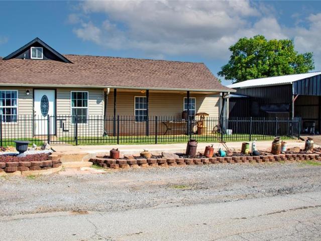 House for sale in Caddo, Oklahoma