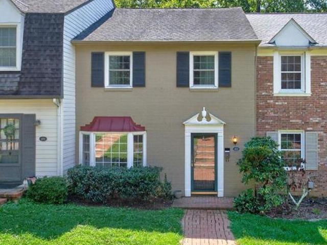 Townhouse for sale in Georgetown Green, Charlottesville