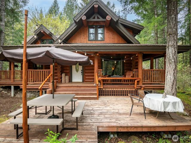 House for sale in Packwood, Washington