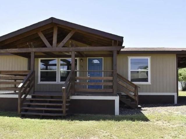 House for sale in Smyer, Texas