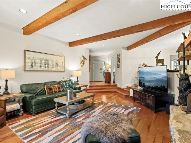 Condo for sale in Avery, North Carolina