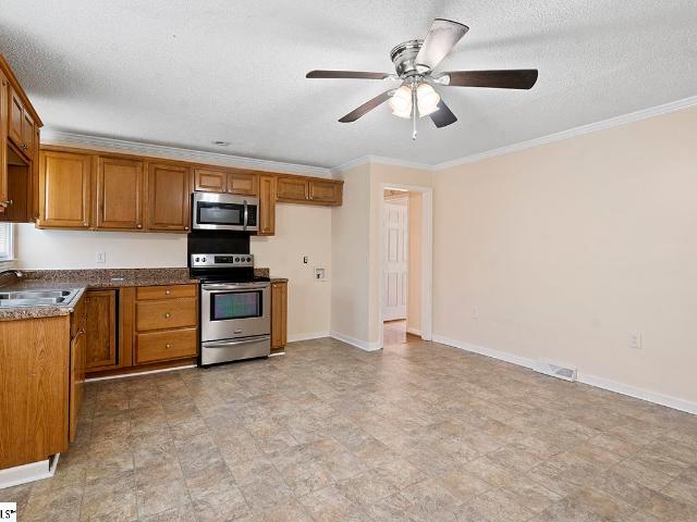 House for sale in Clinton, South Carolina