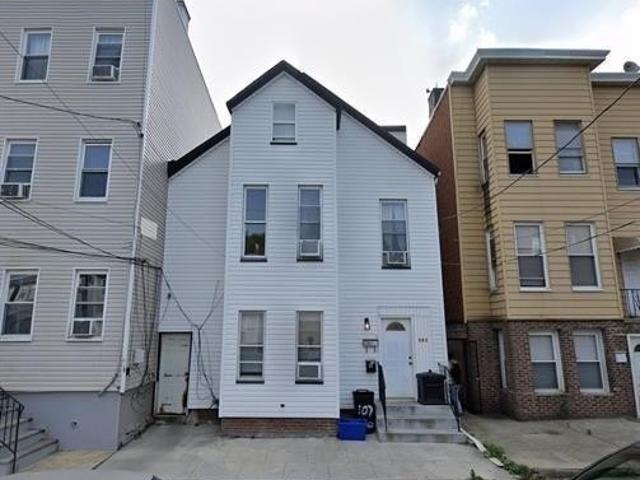 House for sale in Hudson, New Jersey