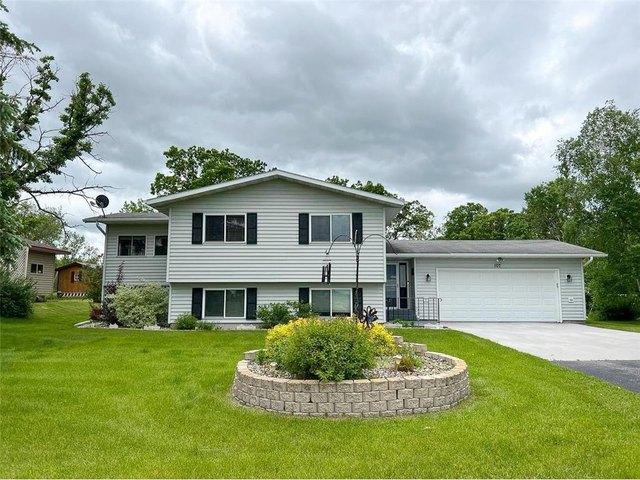 House for sale in Karlstad, Minnesota