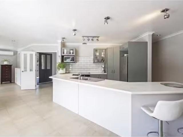 House for sale in Oxford, Canterbury