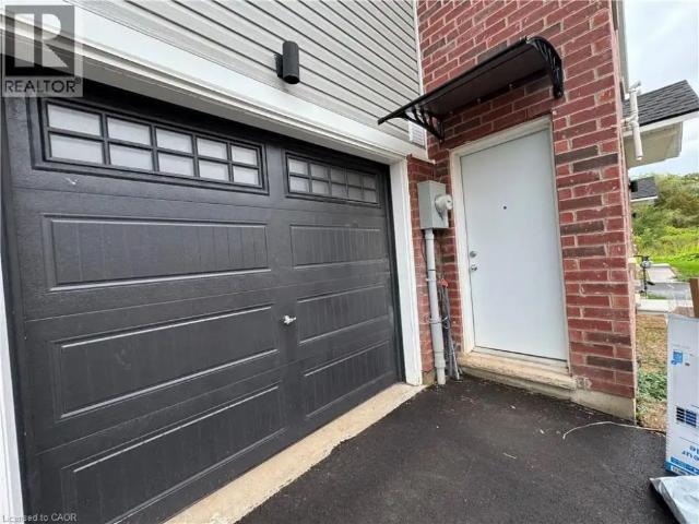 Townhouse for rent in Welland, Golden Horseshoe