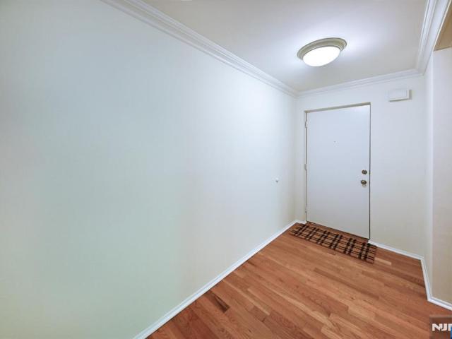 Condo for sale in Indian Hollow, Mahwah
