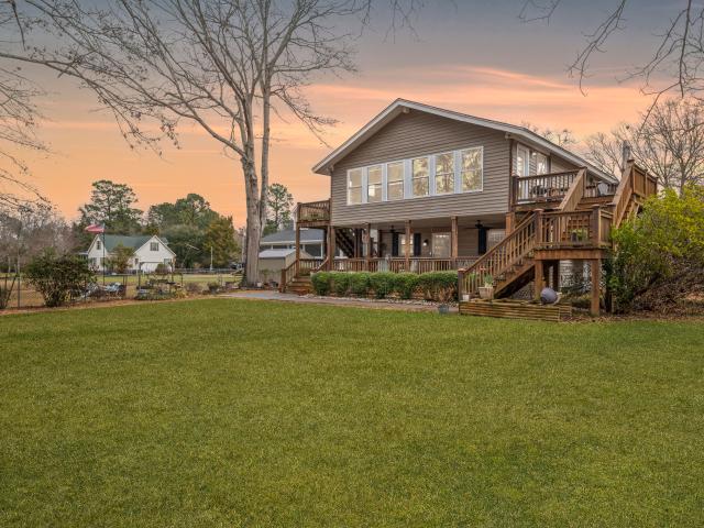 House for sale in Bonneau, South Carolina