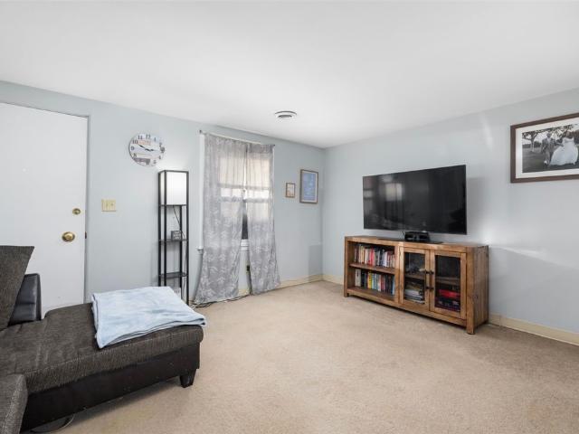 Condo for sale in Warwick, Rhode Island