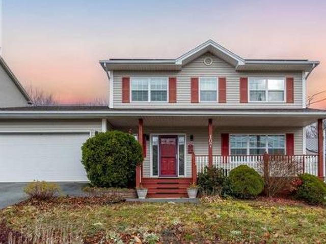 House for sale in Dartmouth, Nova Scotia