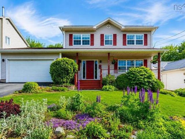 House for sale in Dartmouth, Nova Scotia
