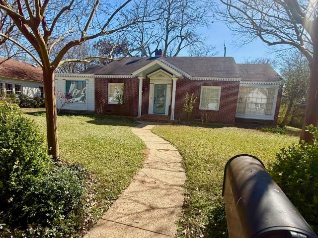 House for sale in Crockett, Texas