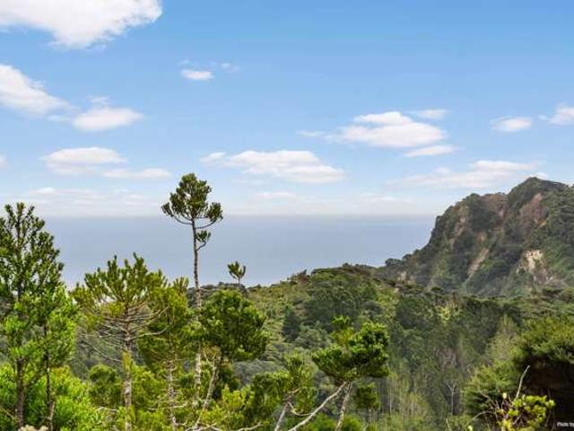 House for sale in Oratia, Oroua County