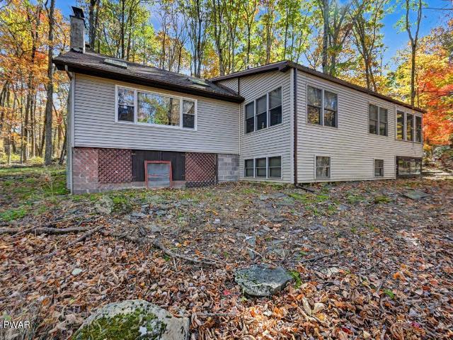 House for sale in Hemlock Farms, Blooming Grove Township