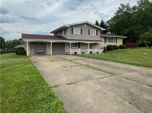 House for sale in Edinburg, Pennsylvania