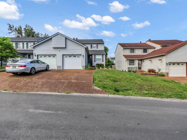 Townhouse for sale in The Maples, Hendersonville