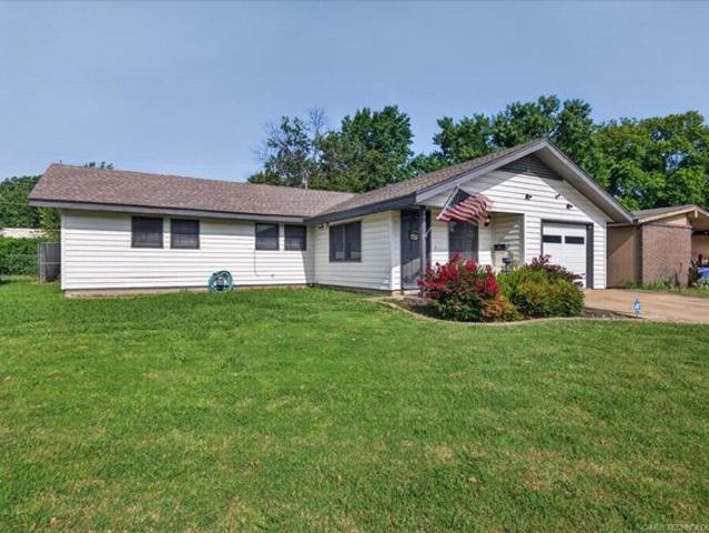 House for sale in Bartlesville, Washington County