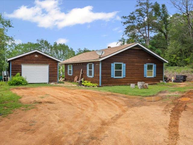House for sale in Smithville, Bastrop County